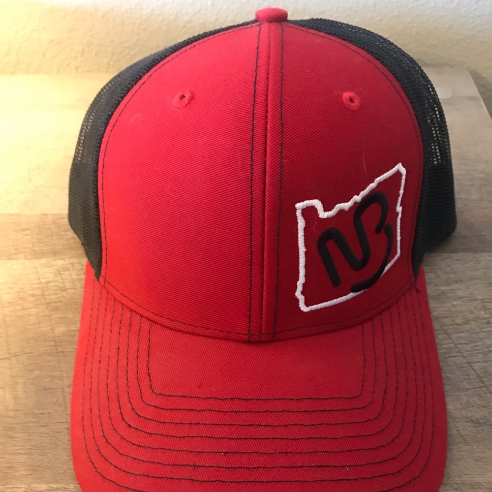 Trucker hat
